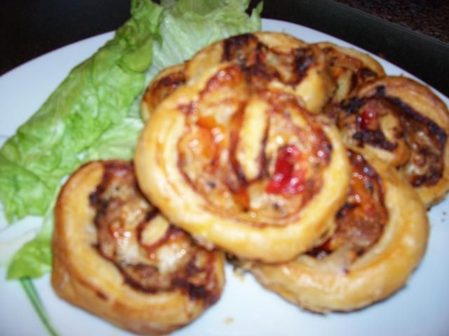 zawijanki slimaczki z ciasta francuskieg