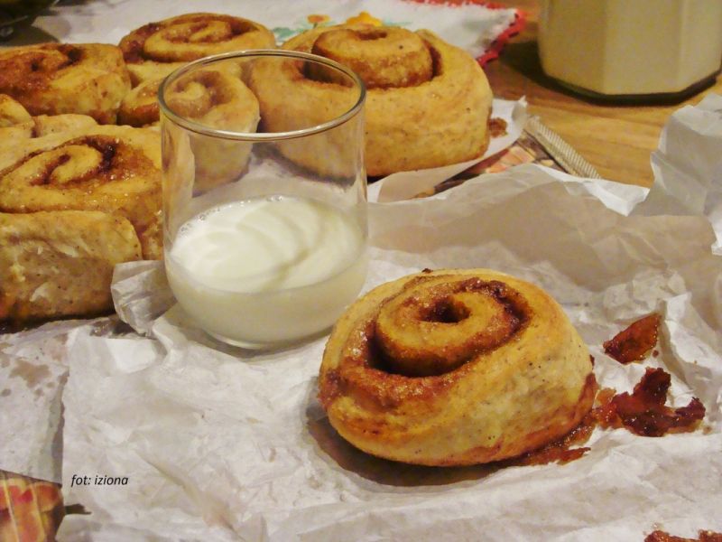 Zawijaski drożdżowe z dynią 