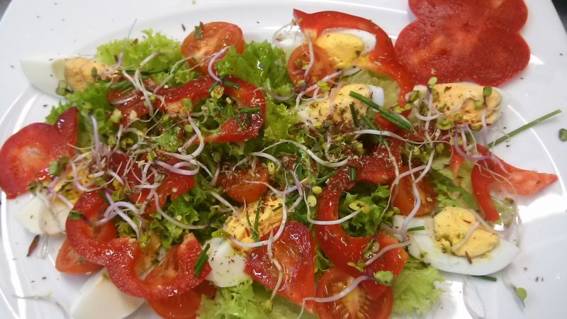 Zdrowa sałatka z jajkiem 