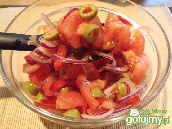 Zdrowa sałatka z pomidorami