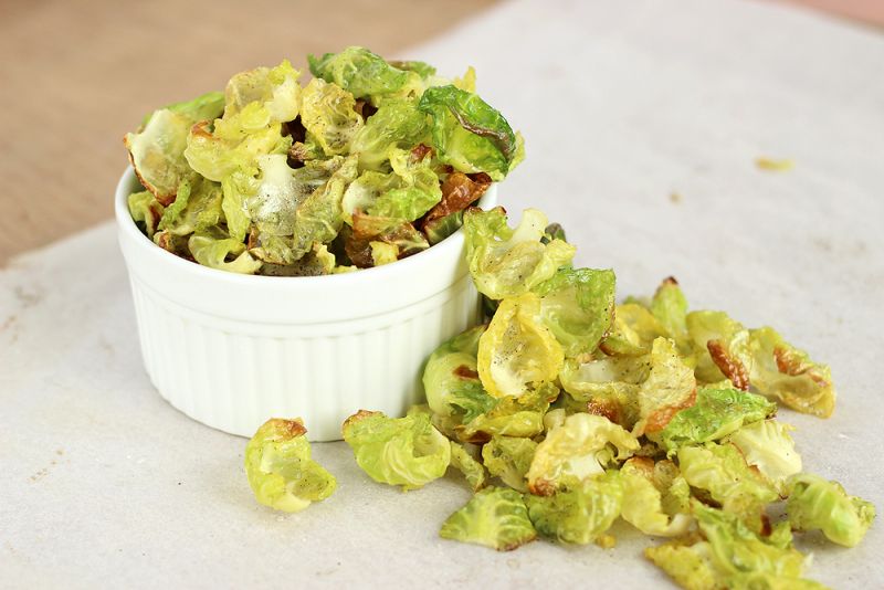Zdrowe chipsy brukselkowe Zdrowe chipsy brukselkowe