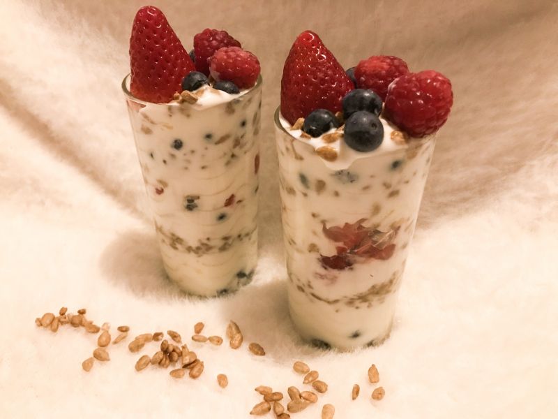 Zdrowy deser z owocami Zdrowy deser z owocami