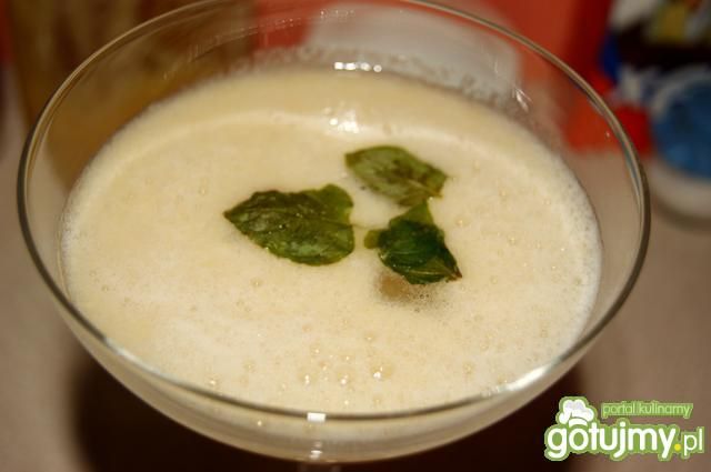 Zdrowy koktajl z imbirową nutką