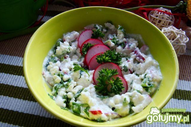 Zdrowy serek z zielonym czosnkiem 