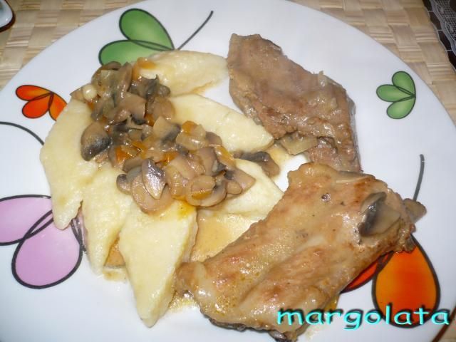 Żeberka duszone lub z sosikiem