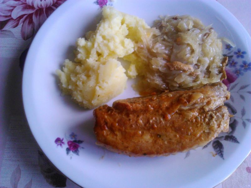 Żeberka duszone w marynacie