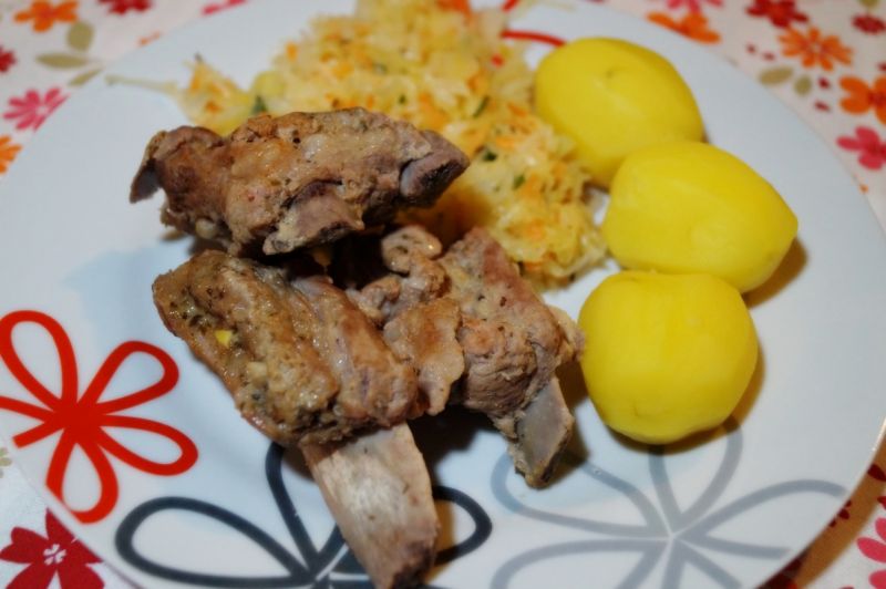 Żeberka duszone w piwie