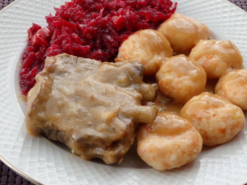 Żeberka duszone w sosie własnym Żeberka duszone w sosie własnym