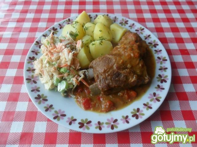 Żeberka duszone w warzywach Żeberka duszone w warzywach