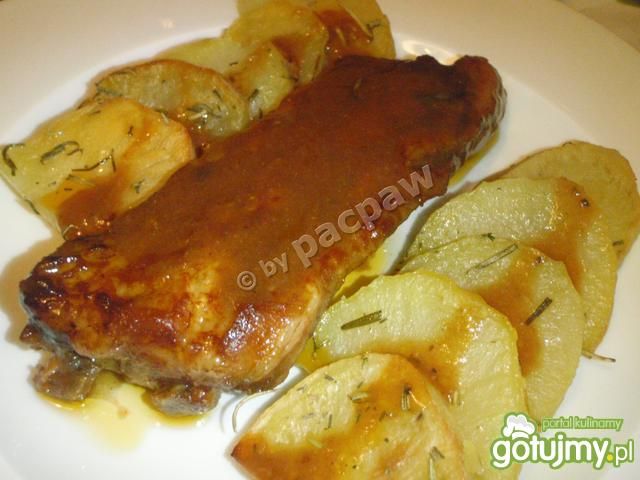 Żeberka pieczone w coli.