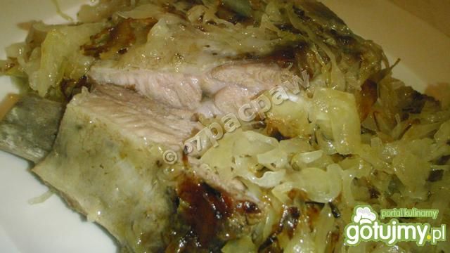 Żeberka smażone z kapustą kiszoną