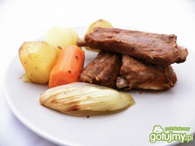 Żeberka w coli upieczone z warzywami