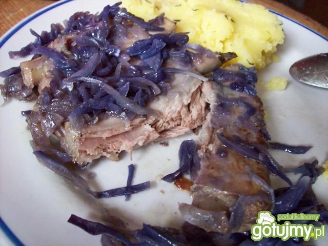 Żeberka w czerwonej kapuście