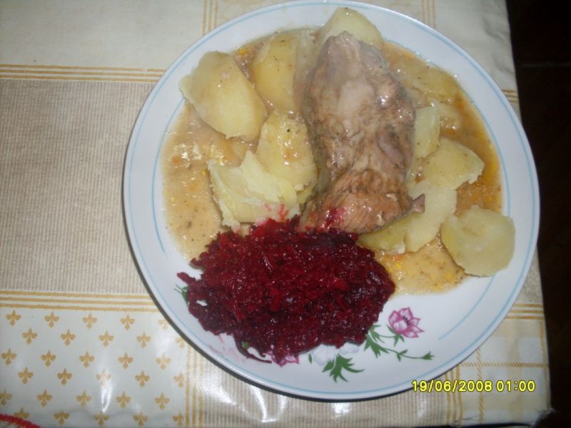 Żeberka w sosie pieczeniowym