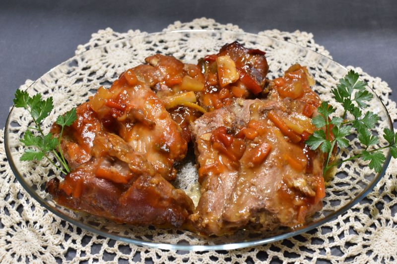 Żeberka w sosie słodko kwaśnym Żeberka w sosie słodko kwaśnym