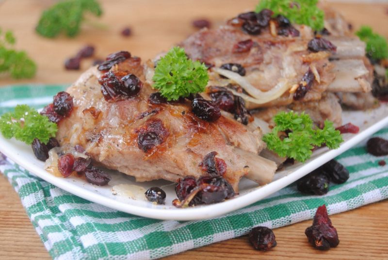 Żeberka w żurawinie