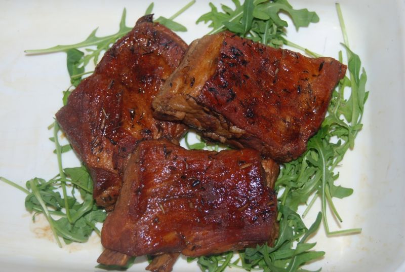 Żeberka wieprzowe duszone  Żeberka wieprzowe duszone