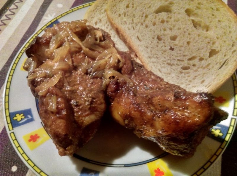 Żeberka z cebulą w pomarańczach Żeberka z cebulą w pomarańczach