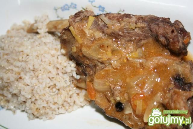 Żeberka z dzika duszone w warzywach Żeberka z dzika duszone w warzywach