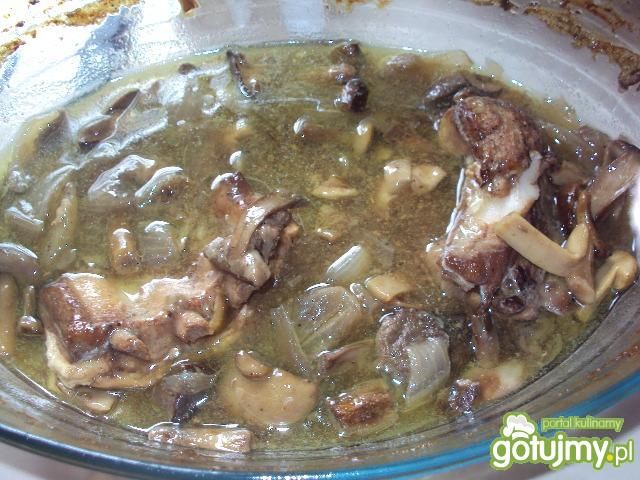 Żeberka z podgrzybkami