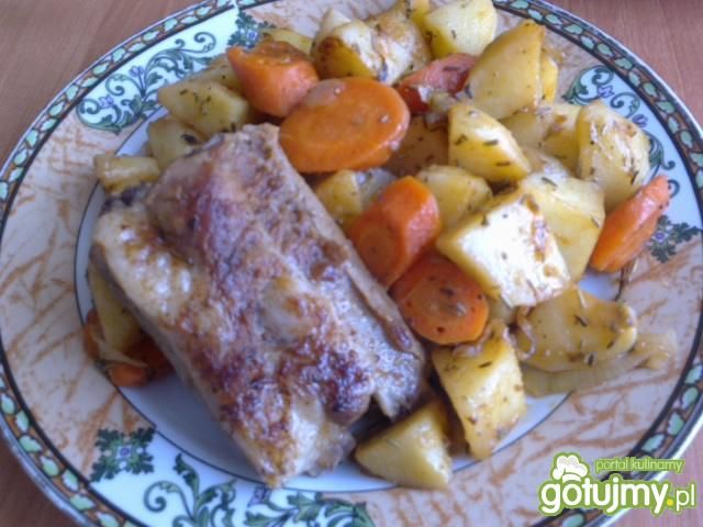 Żeberka z ziemniakami