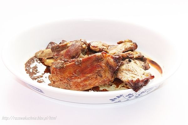 Żeberka zapiekane z dodatkiem coli i musztardy 