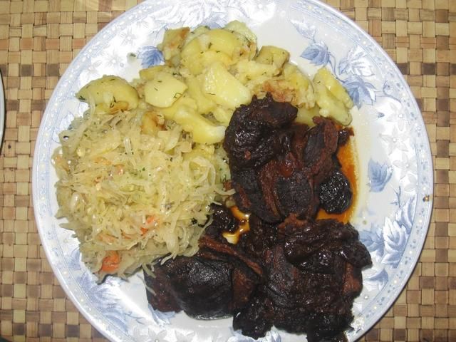 Żeberka ze śliwkami