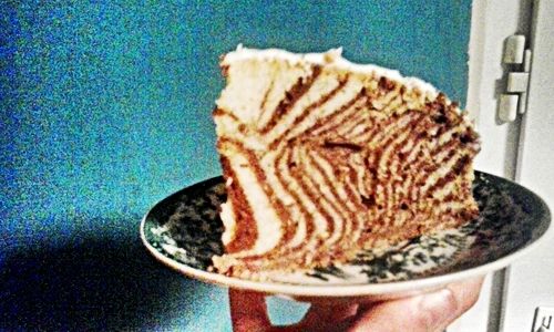 Zebra z polewą z białej czekolady Zebra z polewą z białej czekolady