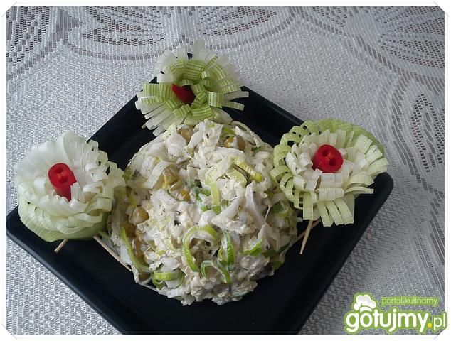 Zielona surówka-pekinka i dodatki