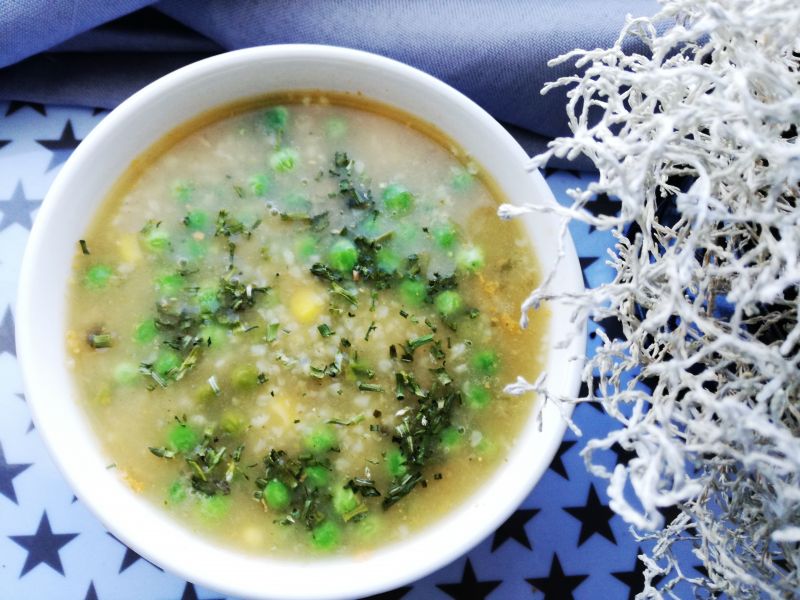 Zielona zupa z groszku