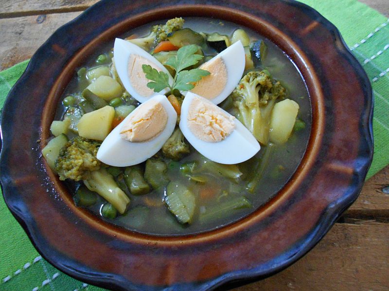 Zielona zupa z jajkami Zielona zupa z jajkami