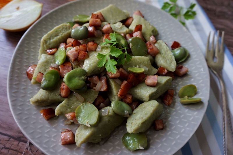 Zielone kopytka z bobu Zielone kopytka z bobu