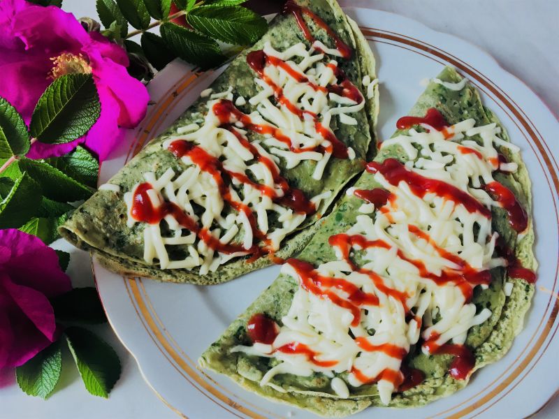 Zielone naleśniki z grillowanymi warzywami i serem Zielone naleśniki z grillowanymi warzywami i serem