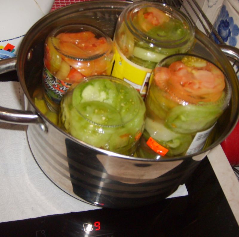 Zielone pomidory na słodko-kwaśno na zimę w słoiku