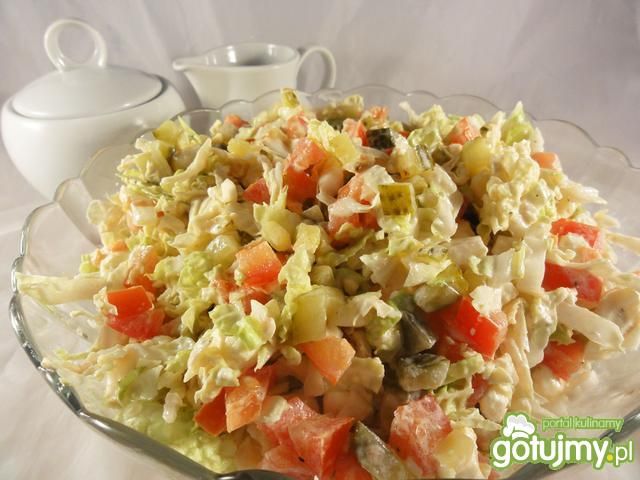 Zielono- czerwona sałatka