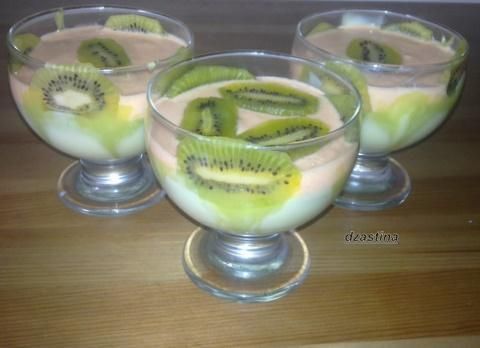 Zielono pomarańczowy deserek z Kiwi Zielono pomarańczowy deserek z Kiwi