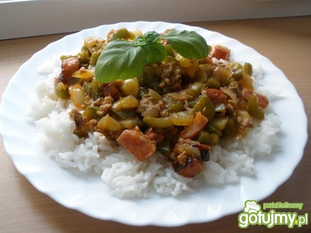 Zielono-żółte leczo z papryką Zielono-żółte leczo z papryką