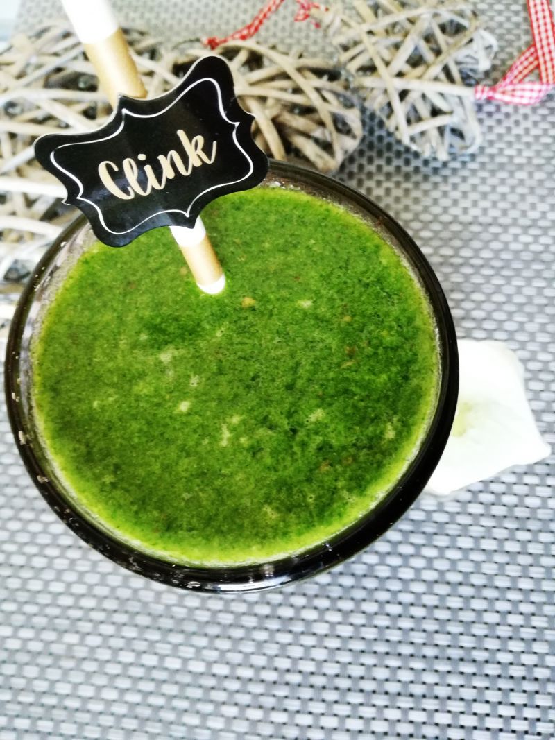 Zielony koktajl z gruszką