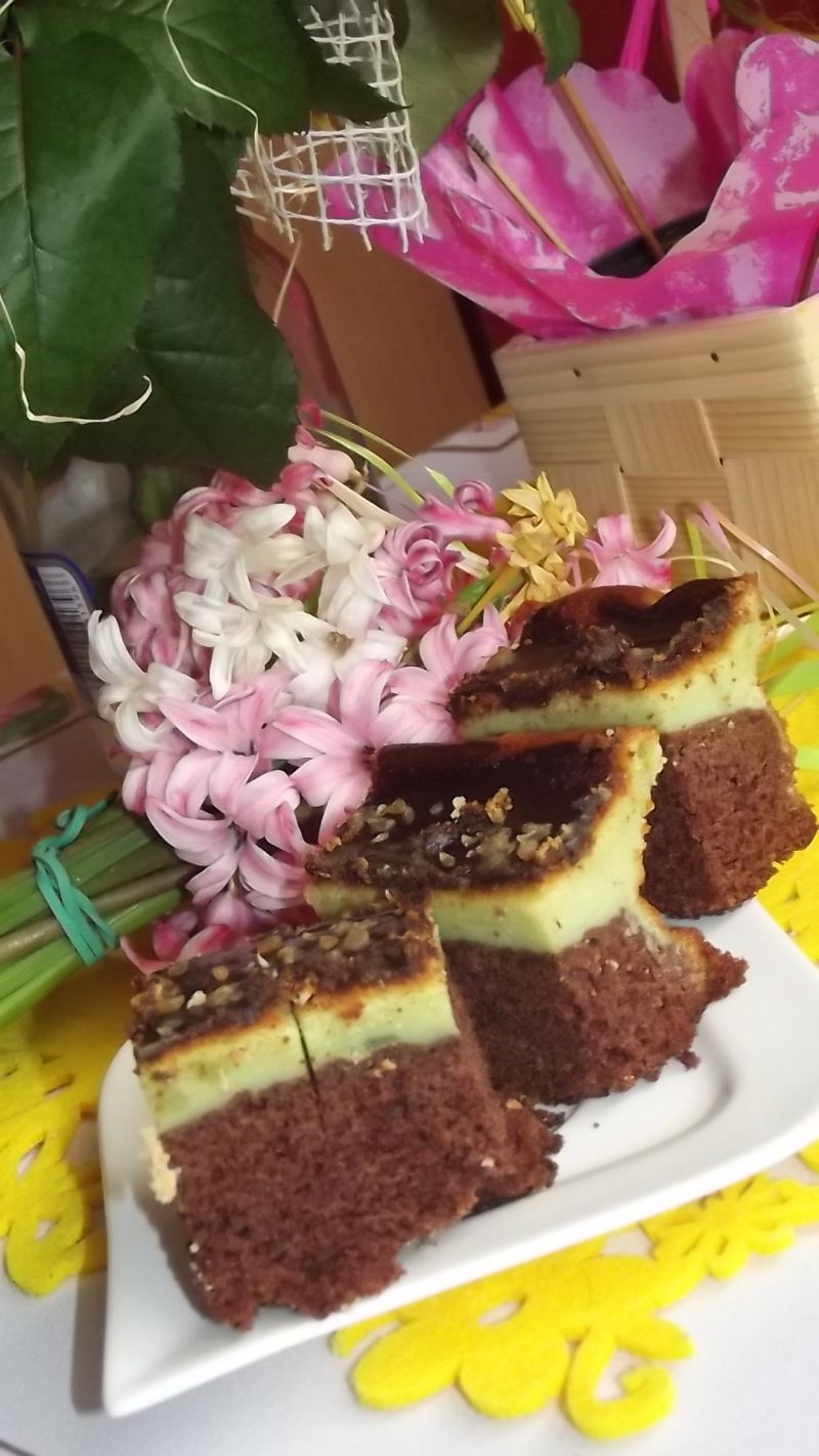 Zielony sernik na murzynku Zielony sernik na murzynku