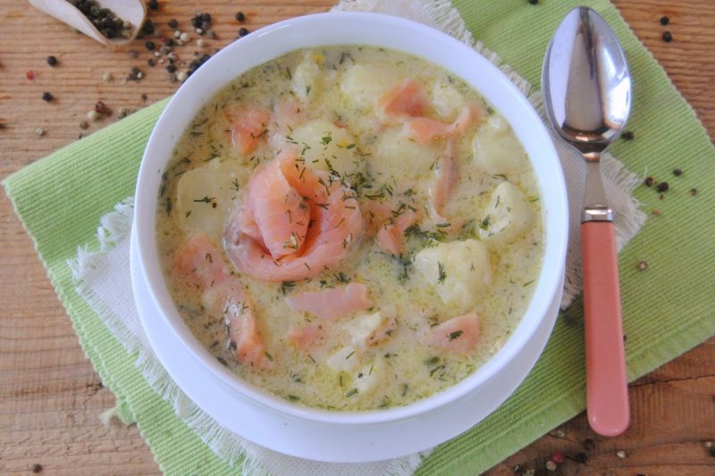 Ziemniaczana z łososiem  Ziemniaczana z łososiem