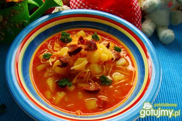 Ziemniaczana z makaronem i kiełbasą  Ziemniaczana z makaronem i kiełbasą