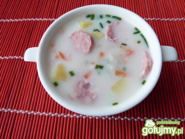 Ziemniaczana zupa ze śmietaną Ziemniaczana zupa ze śmietaną