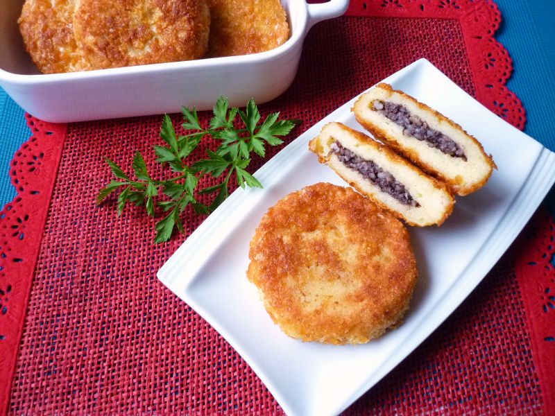 Ziemniaczane kotleciki z kaszanką Ziemniaczane kotleciki z kaszanką