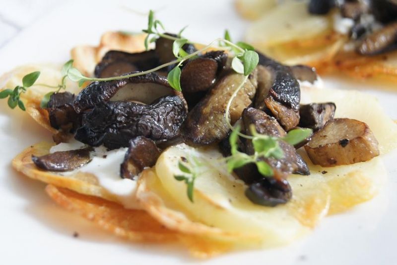 Ziemniaczane mini pizze z grzybami leśnymi Ziemniaczane mini pizze z grzybami leśnymi
