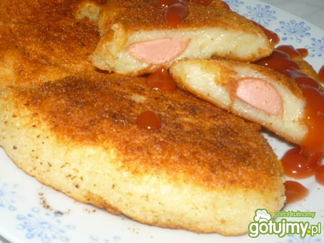 Ziemniaczanki z parówką Ziemniaczanki z parówką