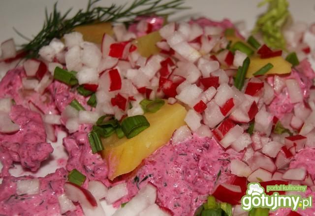 Ziemniaczano-buraczkowa sałatka  Ziemniaczano-buraczkowa sałatka