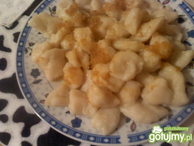 Ziemniaczano-serowe poduszeczki