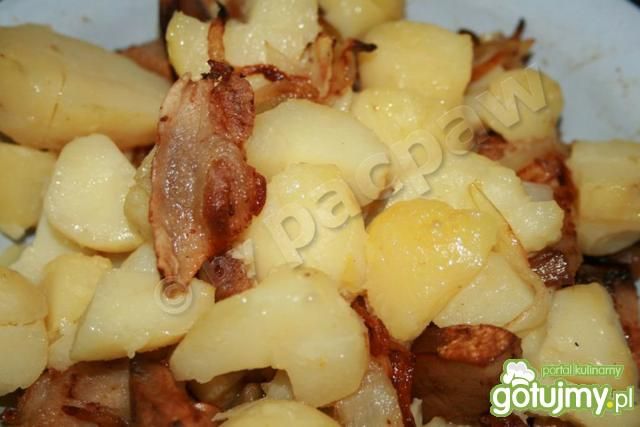 Ziemniaczki z boczkiem i cebulką Ziemniaczki z boczkiem i cebulką
