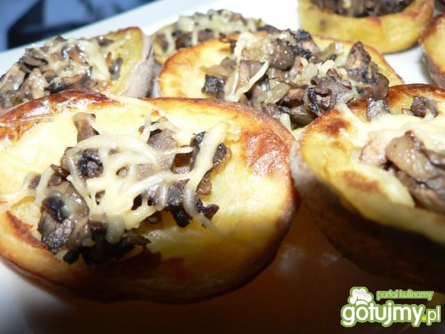 Ziemniaczki z farszem pieczarkowym 