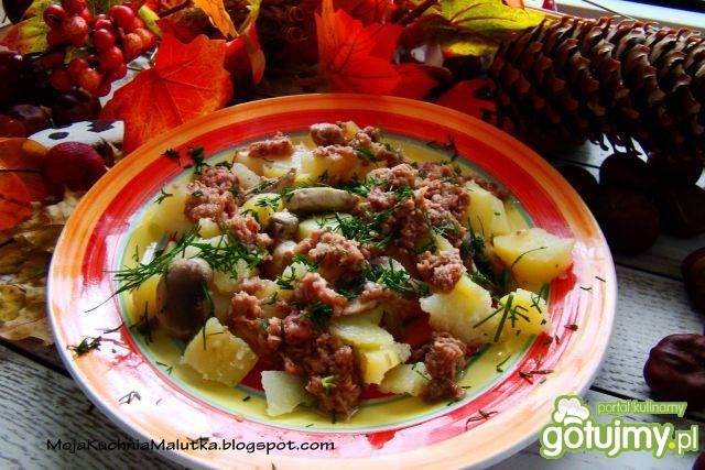 Ziemniaczki z pieczarkami i tuńczykiem 